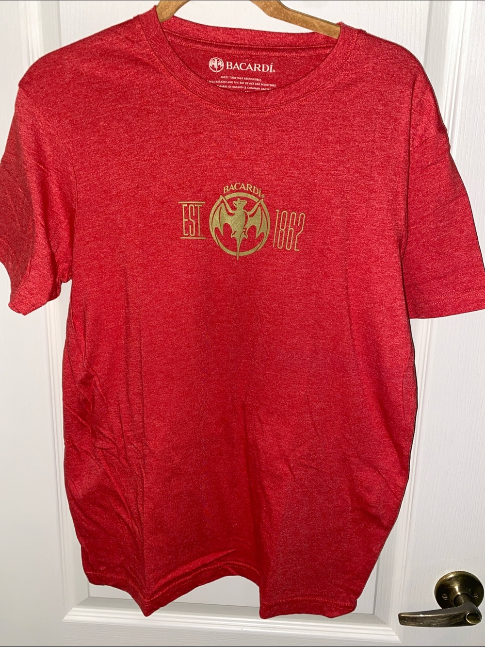 🦩Men’s Red Bacardi Rum Logo Tee🦩